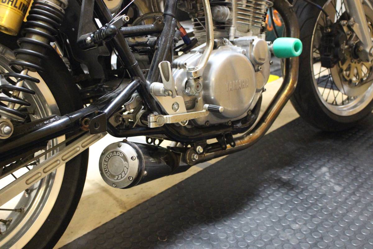 SR400 ベルトラン ダウンショート マフラー スーパートラップ の入札
