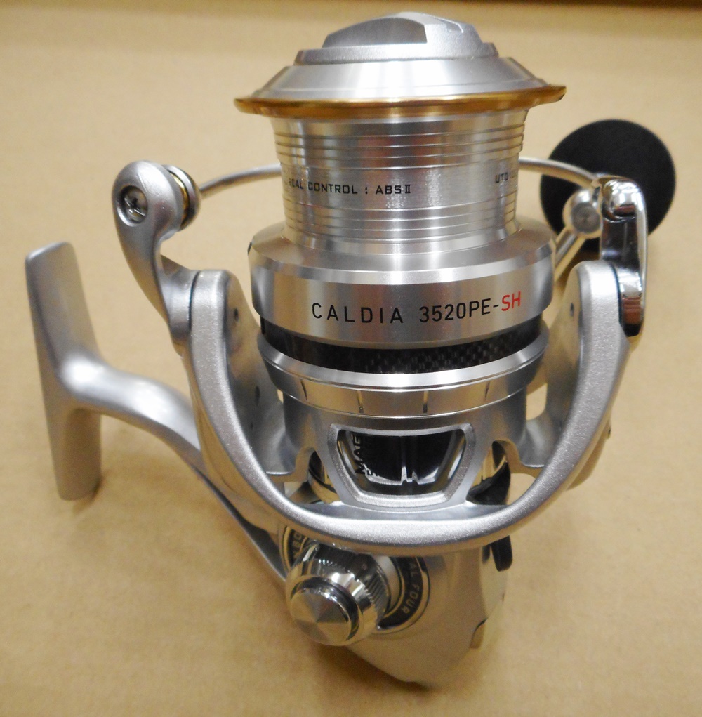 スピニングリールDAIWA11カルディア3520PE-SH 目立つ傷無し美品！！ 11