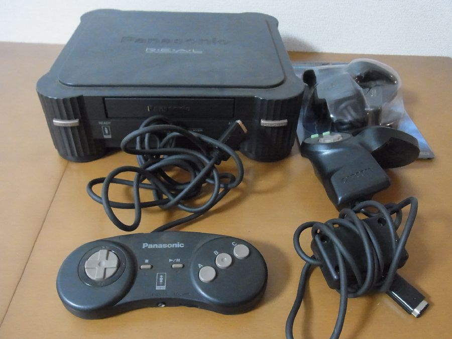 Panasonic 3DOゲーム機 FZ-1 ゲームパッド3点付き メモリーユニット