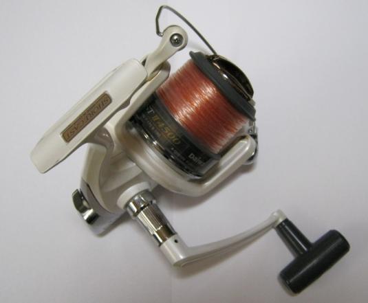 ダイワエンブレム4500釣り具大型スピニングリール投げ釣り Daiwa