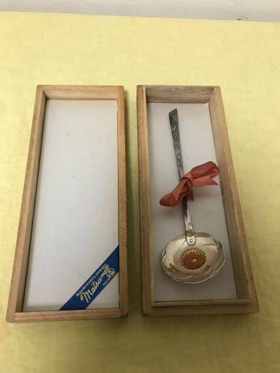 限定SALE，新品 銀製 菓子匙 五君子図柄 Matumoto TOKYO 木共箱 銀匙 スプーン 菓子器 銀製食器(カトラリー)｜売買されたオークション情報、yahooの商品情報をアーカイブ公開 - オークファン カトラリー