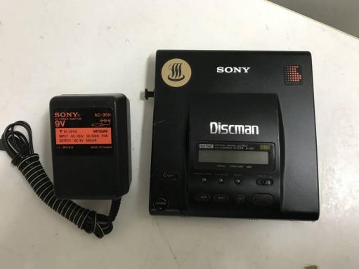 【通電OK】SONY Diskman D-303 CDプレーヤー　ジャンク品 ジャンク☆SONY/ソニー D-303 Discman ポータブル CDプレーヤー☆通電