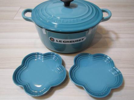 新品未使用【LE CREUSET】ル・クルーゼ ココットロンド 22cm フラワー