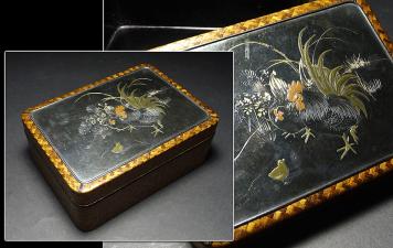鐵地鋤彫銀象嵌　樹下老人図柄　江戸時代保証　箱付 銀製 EE873 内黒塗 銀板 片切彫 四分一銀赤銅高肉象嵌