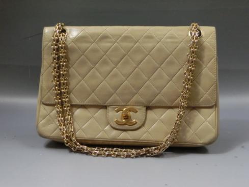 希少 CHANEL シャネル ヴィンテージ マトラッセ Wフラップ ダブル W 