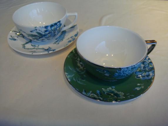 新品未使用 ウェッジウッド WEDGWOOD カップ＆ソーサー白系と緑系の2色