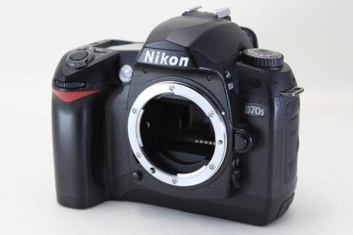 D70 | Nikon ボディ⁄BODY 610万画素 デジタル一眼レフカメラ NIKON