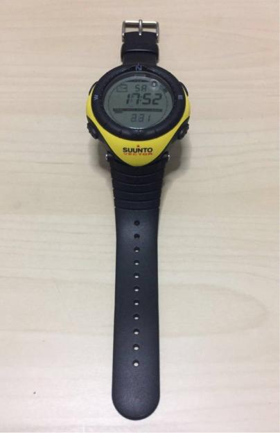 【美品】SUUNTO VECTOR スント ベクター　イエロー 稼働品】SUUNTO スント VECTOR ベクター イエロー 初代モデル 希少