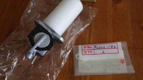 カワサキ純正　新品　燃料コック　GPZ900R　GPZ750　NINJA　ニンジャ_1