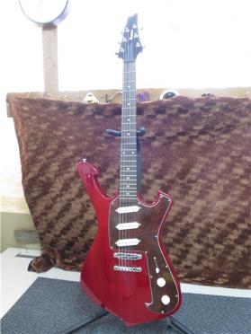 定番人気，大得価 Ibanez アイバニーズ Paul Girbert Fireman ポール ギルバートモデル FRM100GB(アイバニーズ)｜売買されたオークション情報、yahooの商品情報をアーカイブ公開 - オークファン 本体