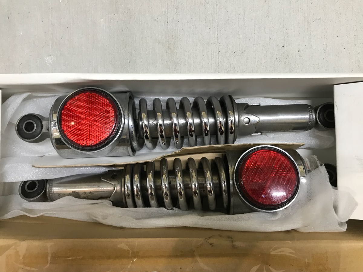 KAWASAKI W3 リア ノーマル サスペンション KAWASAKI W3 純正リアサスペンション