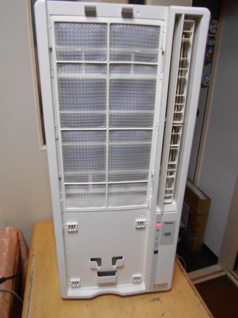 Haierハイアール窓用エアコン ハイアール Haier JA-16J（2011年製