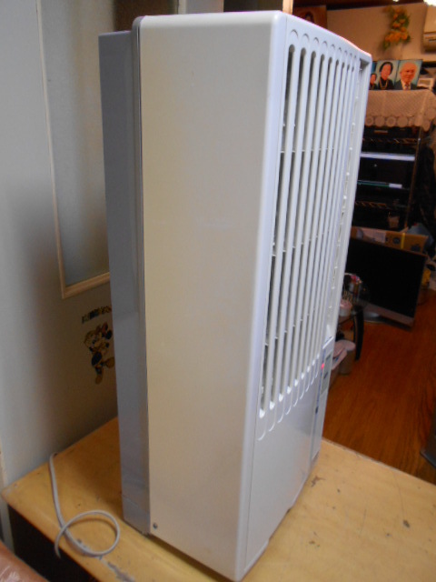 Haierハイアール窓用エアコン ハイアール Haier JA-16J（2011年製