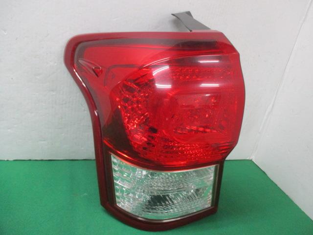 262619 カローラフィールダー NZE161G 左テールランプ 【公式通販】