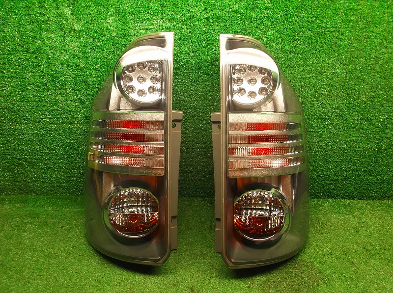 ZRR70G ヴォクシー X-Lエディション 前期 LED テールランプ 左右 