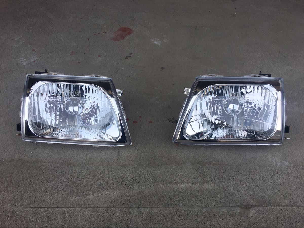 ハイラックス スポーツピックアップ ニューハイ rzn152 純正 グリル