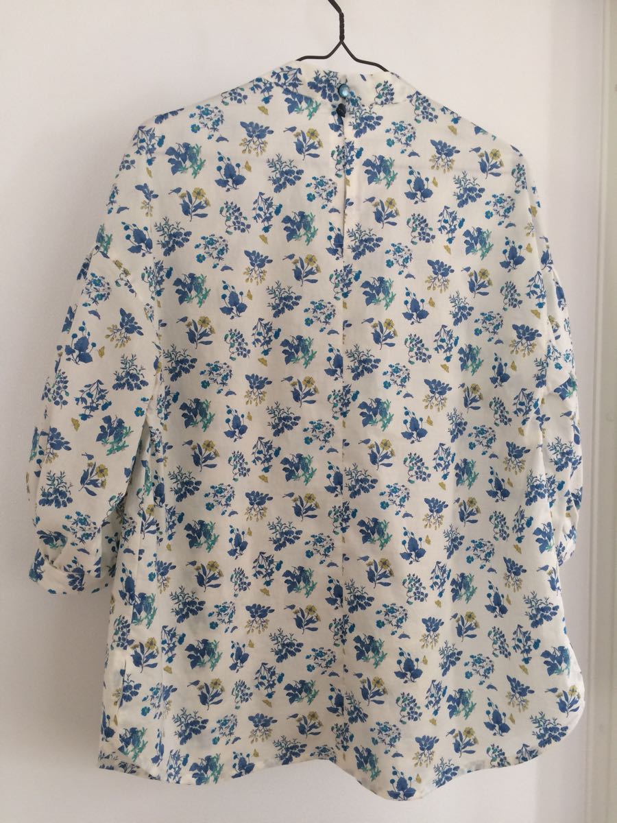 ハンドメイド＊スタンドカラーブラウス＊リバティ風＊北欧風＊cotton 