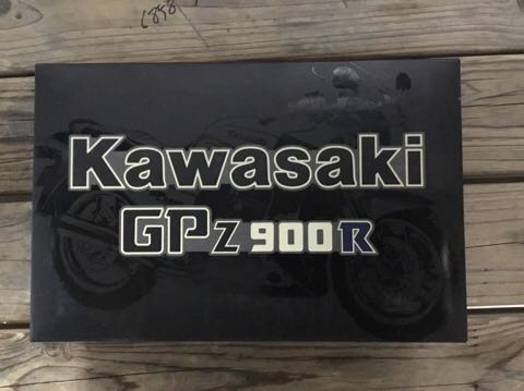 GPZ900R カワサキ マイルストーン