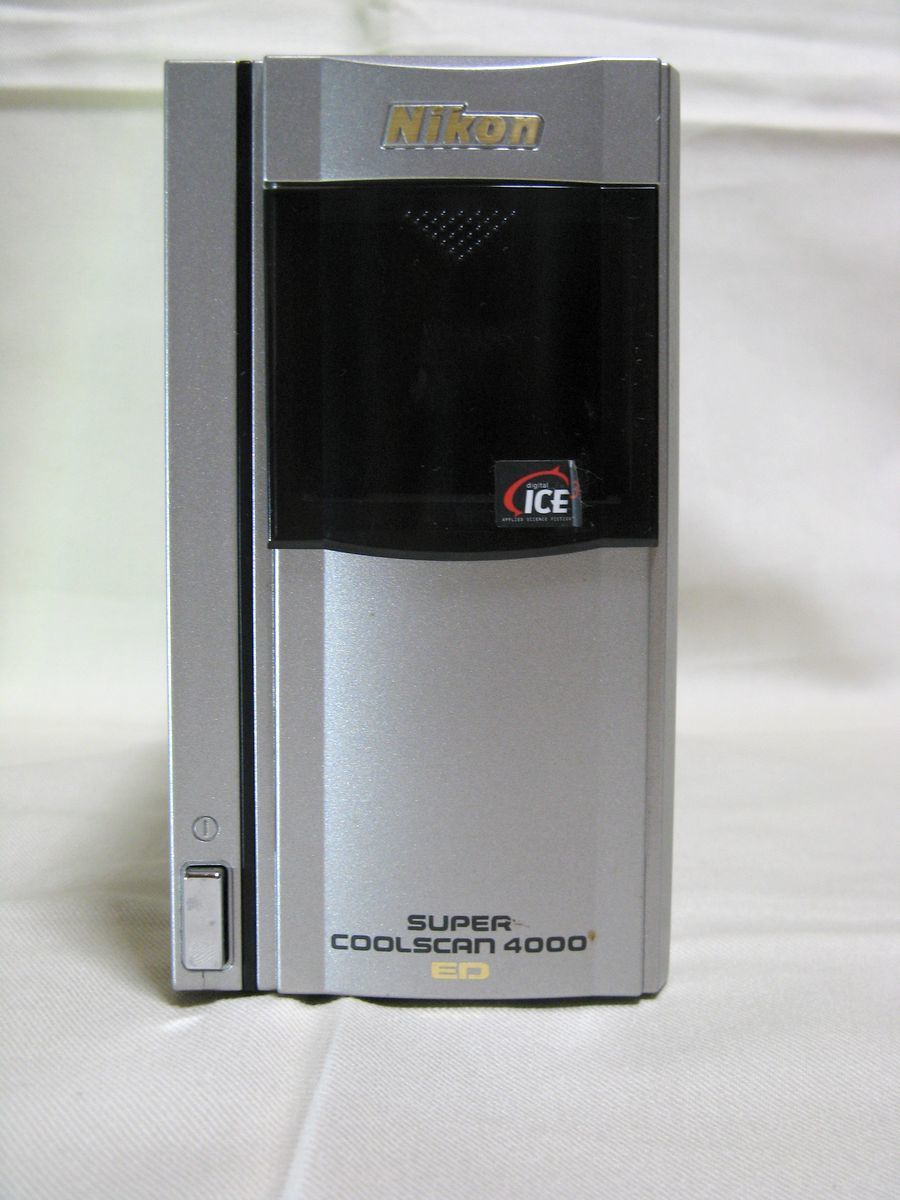 Nikon ニコン SUPER COOLSCAN 4000 ED ( 中古ジャンク品） Nikon Super