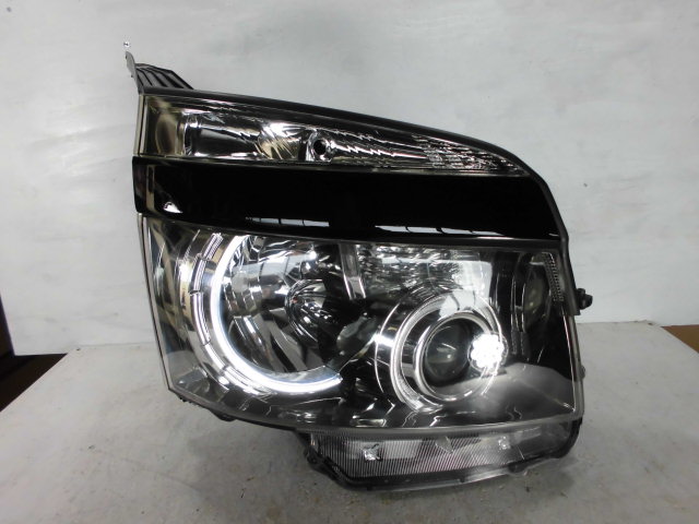 ヴォクシー ZRR70 ZRR75 前期 右ヘッドライト HID用 （18-593）