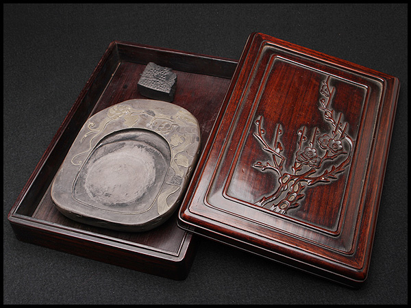 CA726 時代物 紫檀梅彫文硯箱・紫檀硯箱・紫檀木刻梅花圖文房盒 端硯