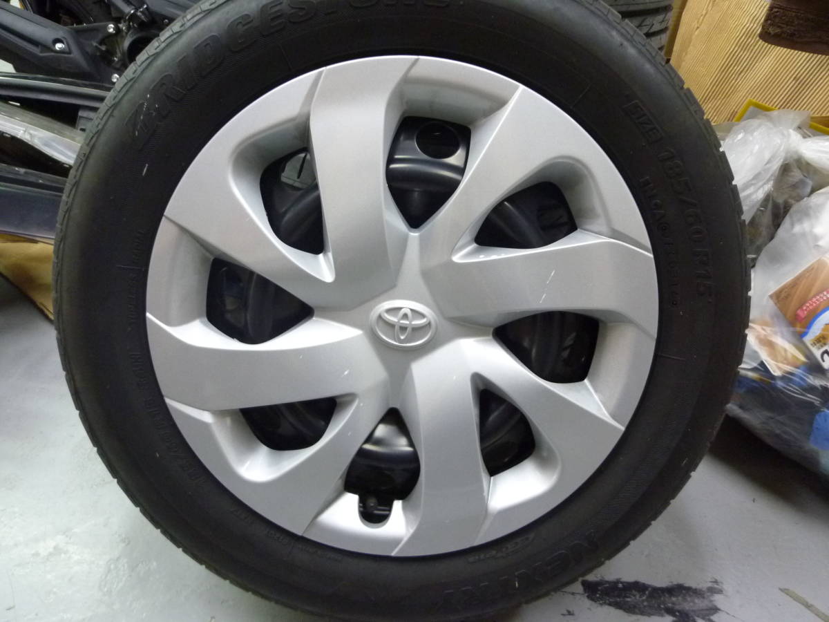 シエンタ トヨタ 15インチ 純正 185⁄60R15 純正ホイールキャップ 