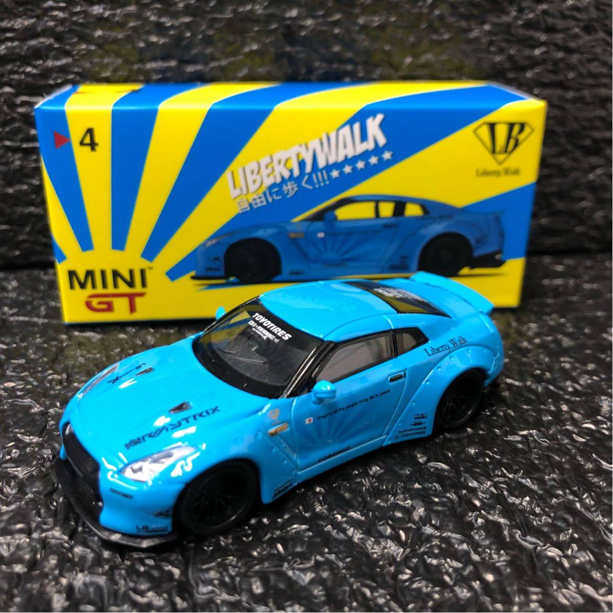 LB GT-R GT R35 MINIGT 1⁄64 WORKS NISSAN MINI トイザらス限定 