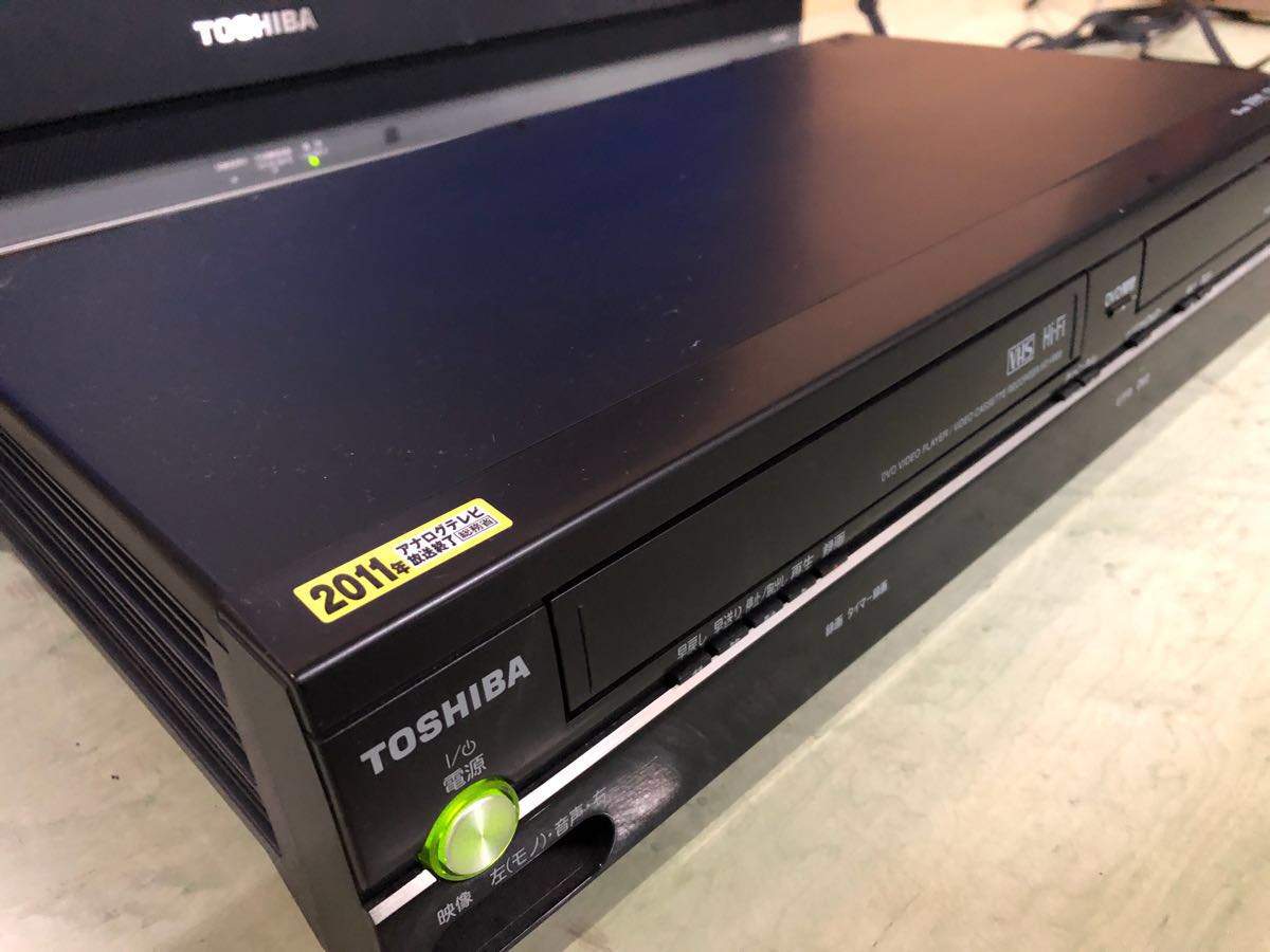 美品 動作品 東芝 ビデオDVD一体型 SD-V800 ビデオデッキ DVDデッキ |