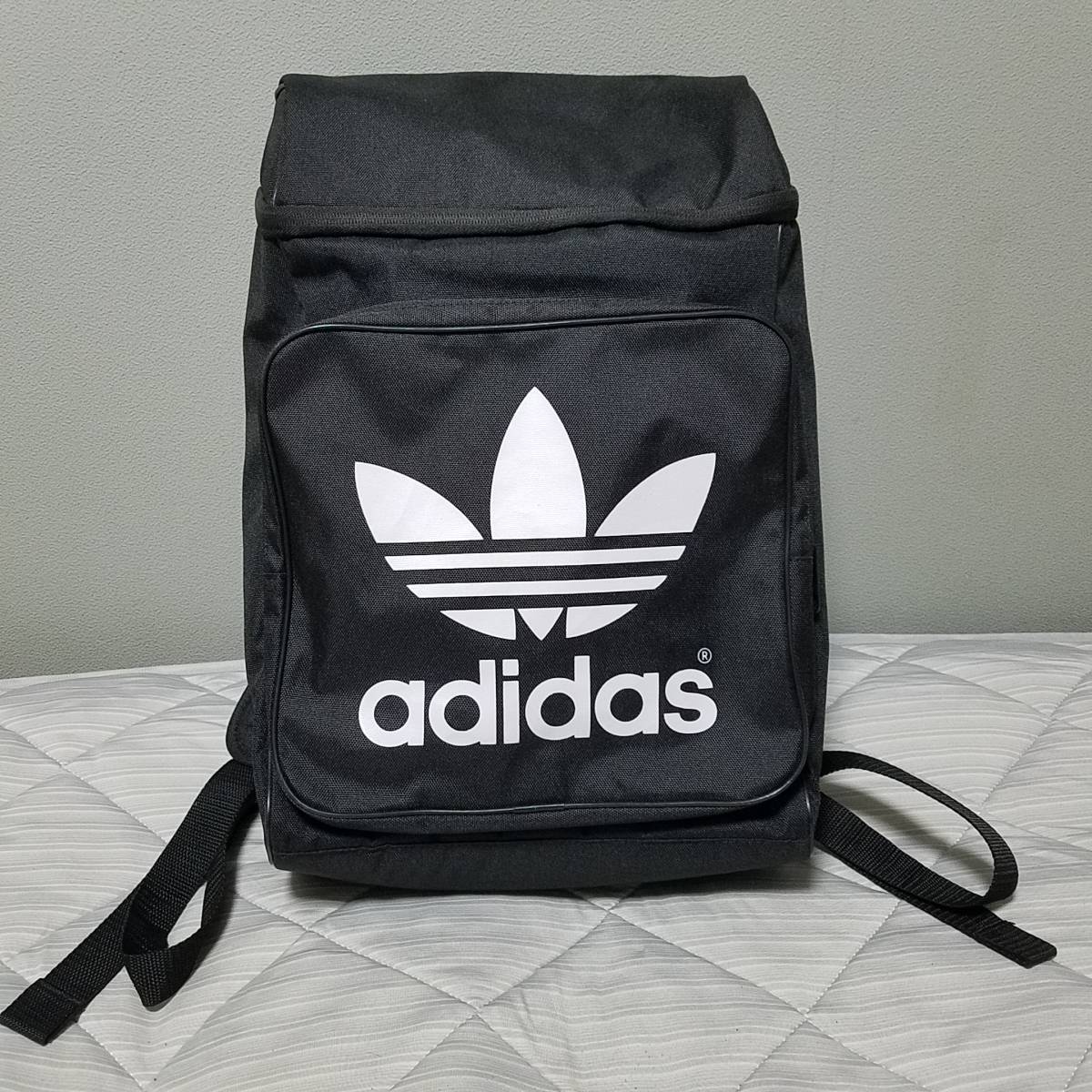 希少 ほぼ未使用 adidas ボックス型アディダス オリジナルス リュック 