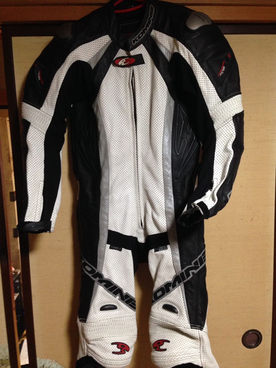 コミネレーシングスーツ 中古美品 コミネ レーシングスーツ