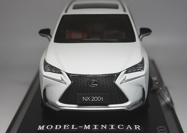 レクサス 1⁄18 | ミニカー 京商 LEXUS NX NX200T 白 LS ノレブ 1⁄