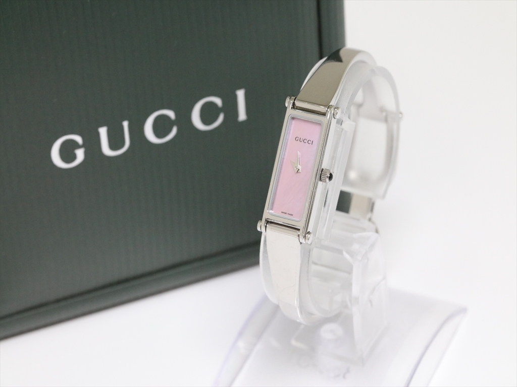 GUCCI(グッチ) ◎ グッチ バングルウォッチ スイス製 1900L スクエア