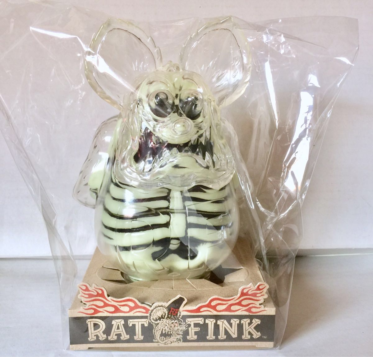 RATFINK X-RAY DOLL SECRETBASE フィギュア 蓄光 シークレットベース