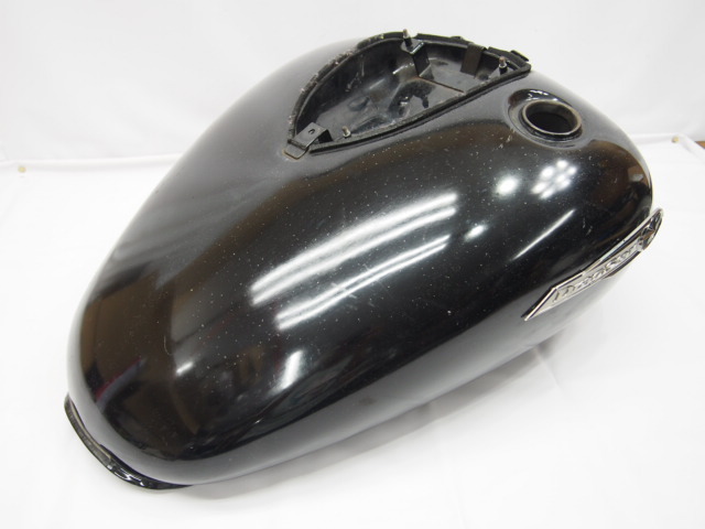 ドラッグスター1100燃料タンク_穴あき中サビなし/そのまま使えますよ