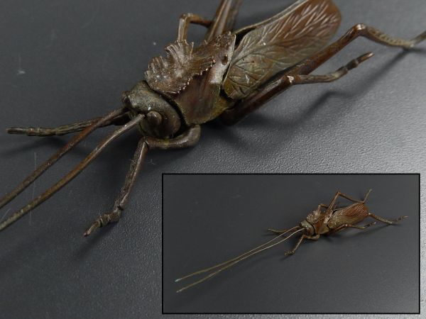バッタ 置物 飛蝗 銅製 希少自在置物 アンティーク 古美術の彫刻 約