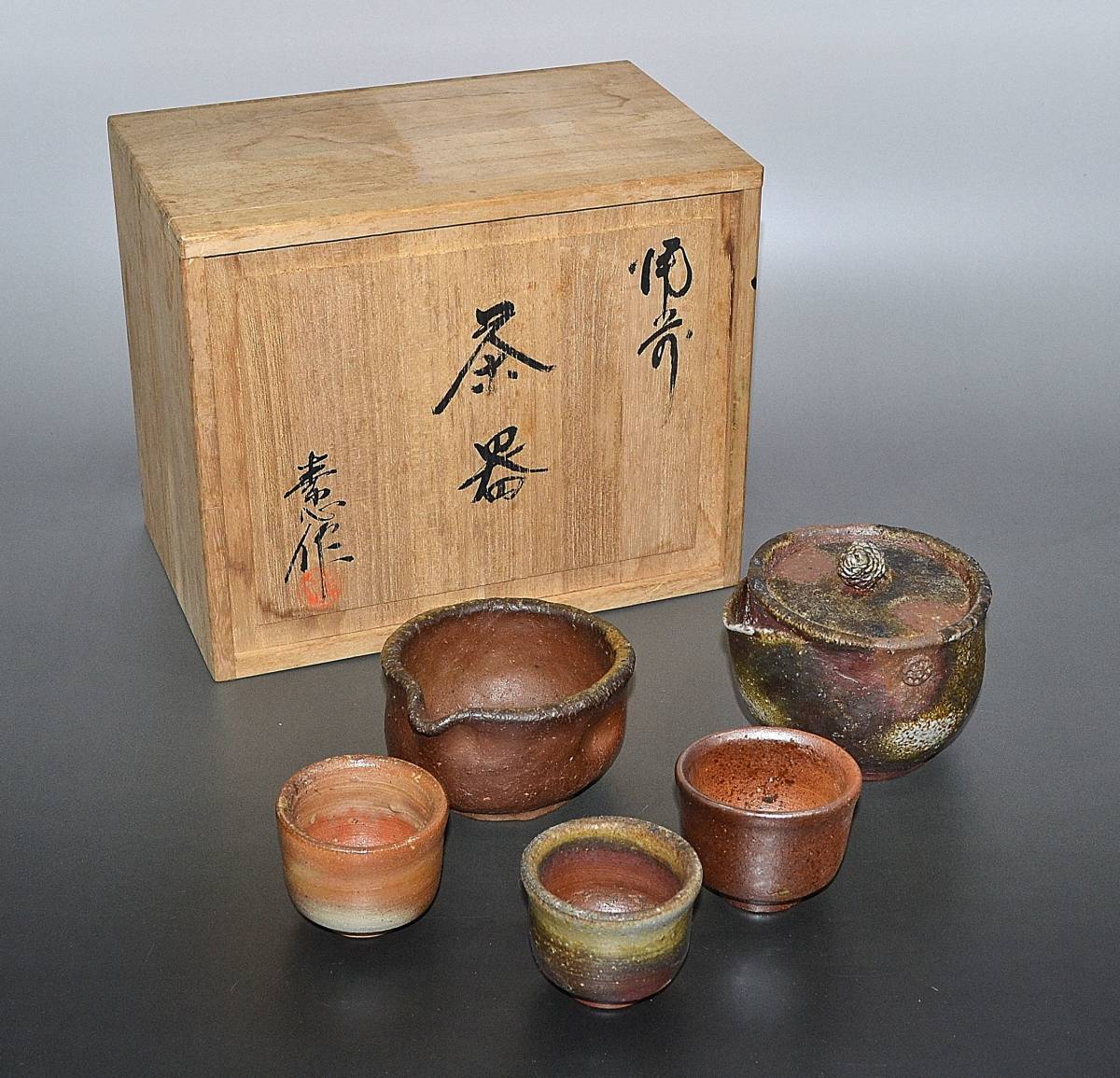 壽】唐物 五彩魚藻文大盒子 大明宣徳年製款 木箱付