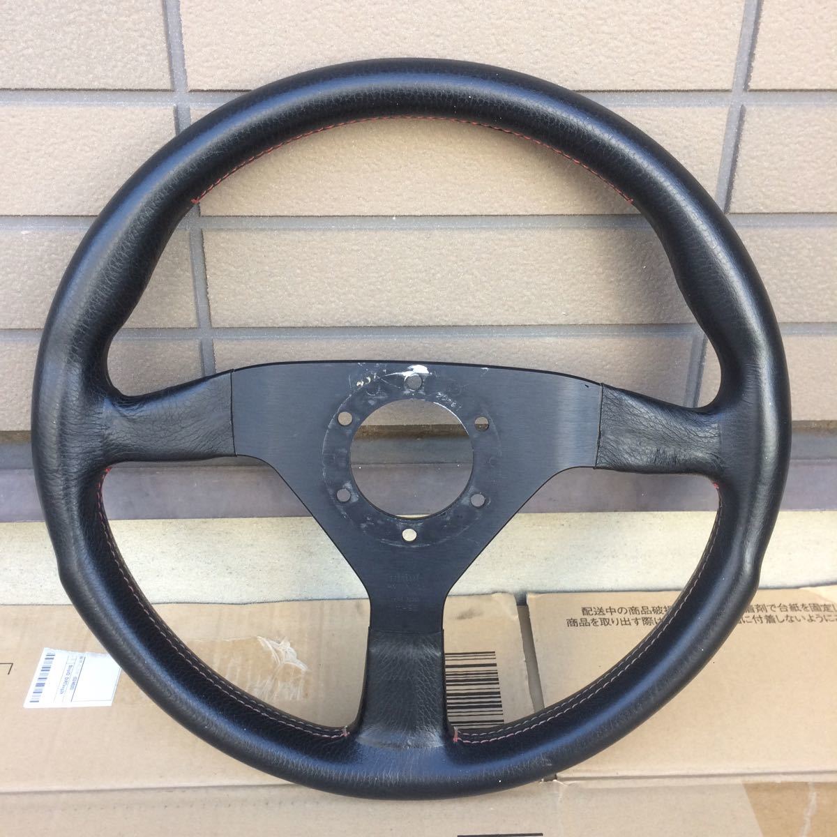MOMO VELOCE RACING モモ ヴェローチェレーシング ステアリング 320mm 