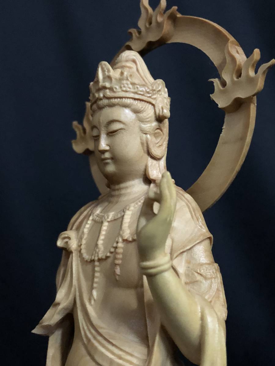 総柘植材 極上品 一刀彫 仏教美術 日光観音菩薩立像 高23c 総柘植材 極上品 一刀彫 仏教美術 日光観音菩薩立像 高23cm