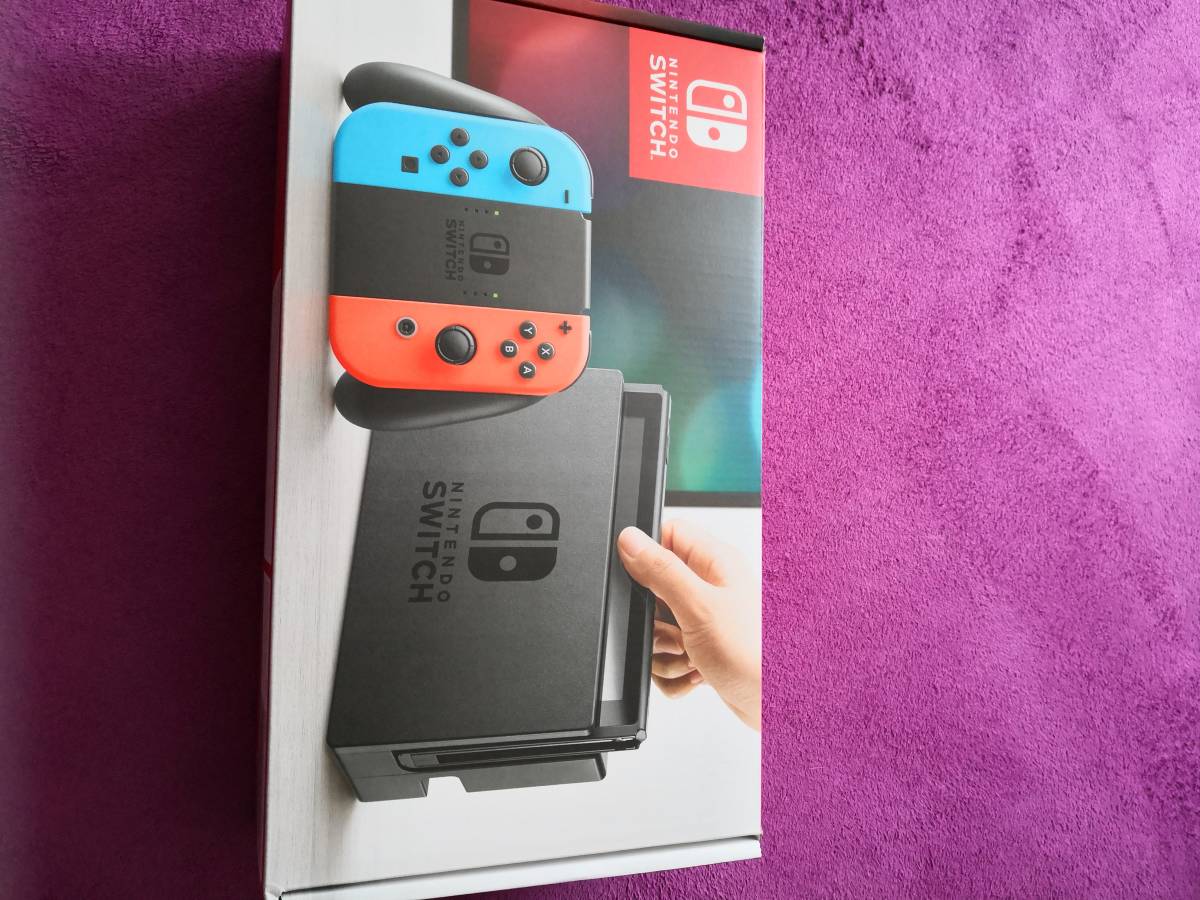 Switch Nintendo 任天堂 本体 ネオンブルー⁄ネオンレッド 2018年製 