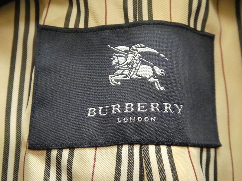 【2264】 BURBERRY （バーバリー） ハーフ コート レディース　三陽商会 美品