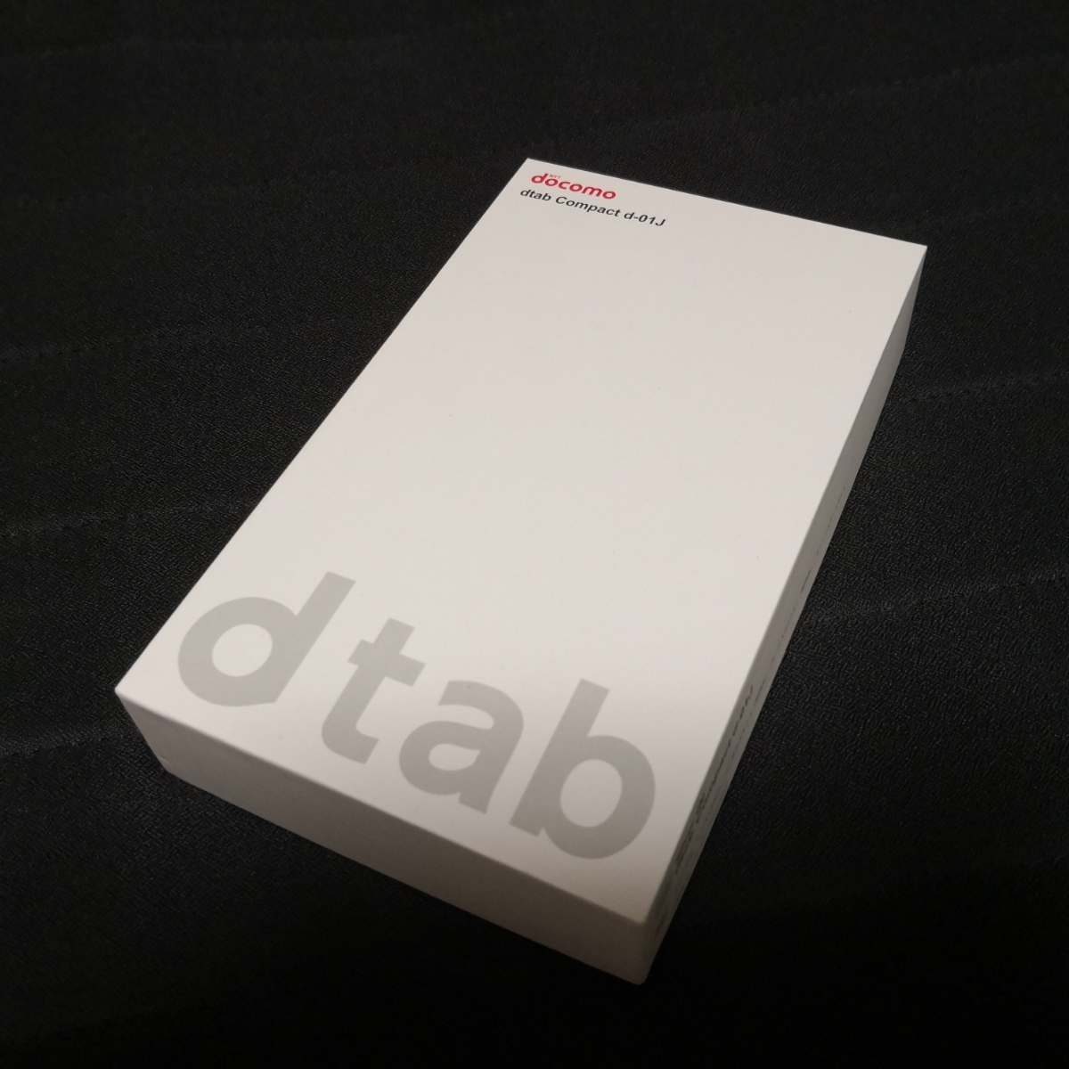 ■美品■d-01j タブレット シルバー