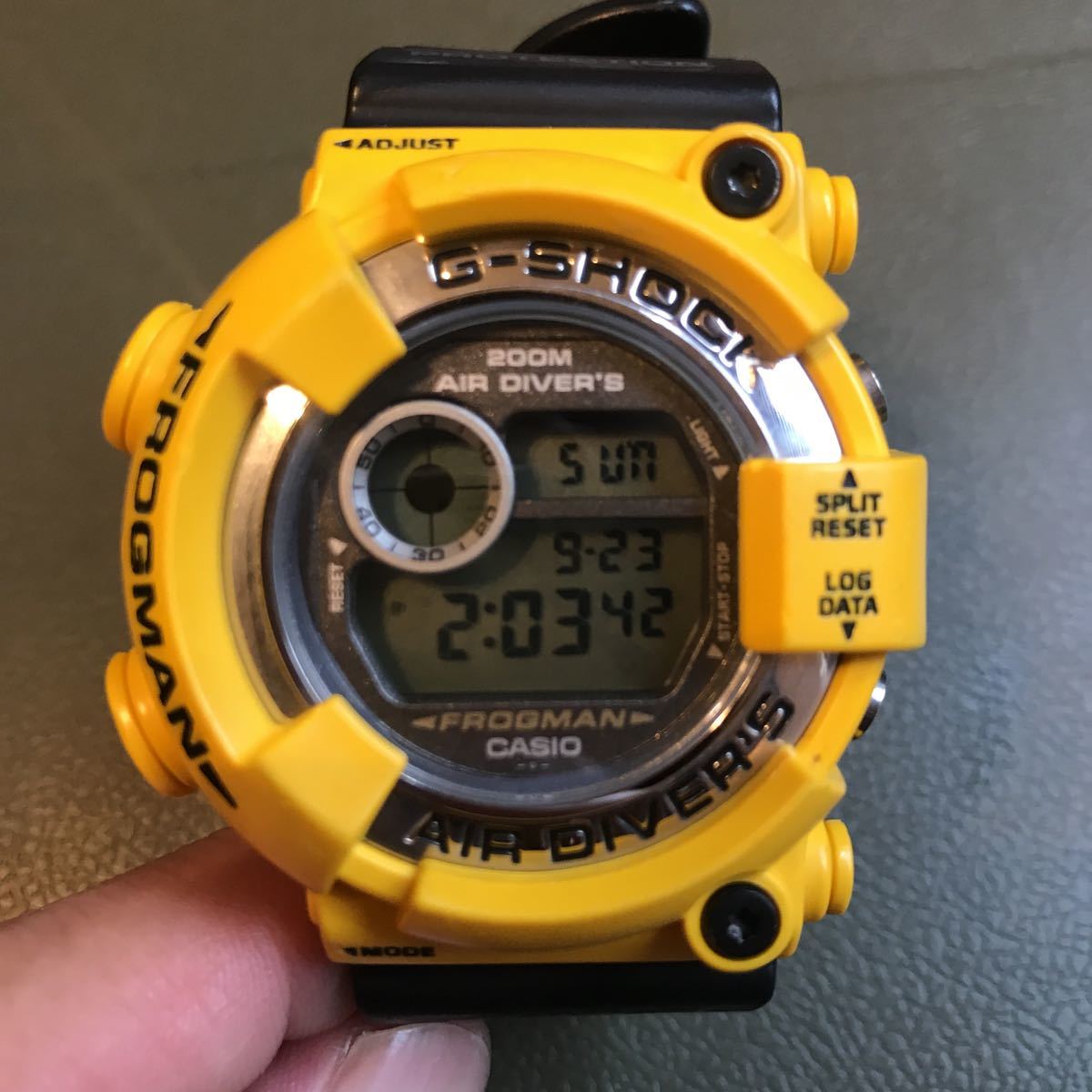 ☆美品☆G-shock DW-8250 フロッグマン 黄色 イエロー 200M CASIO