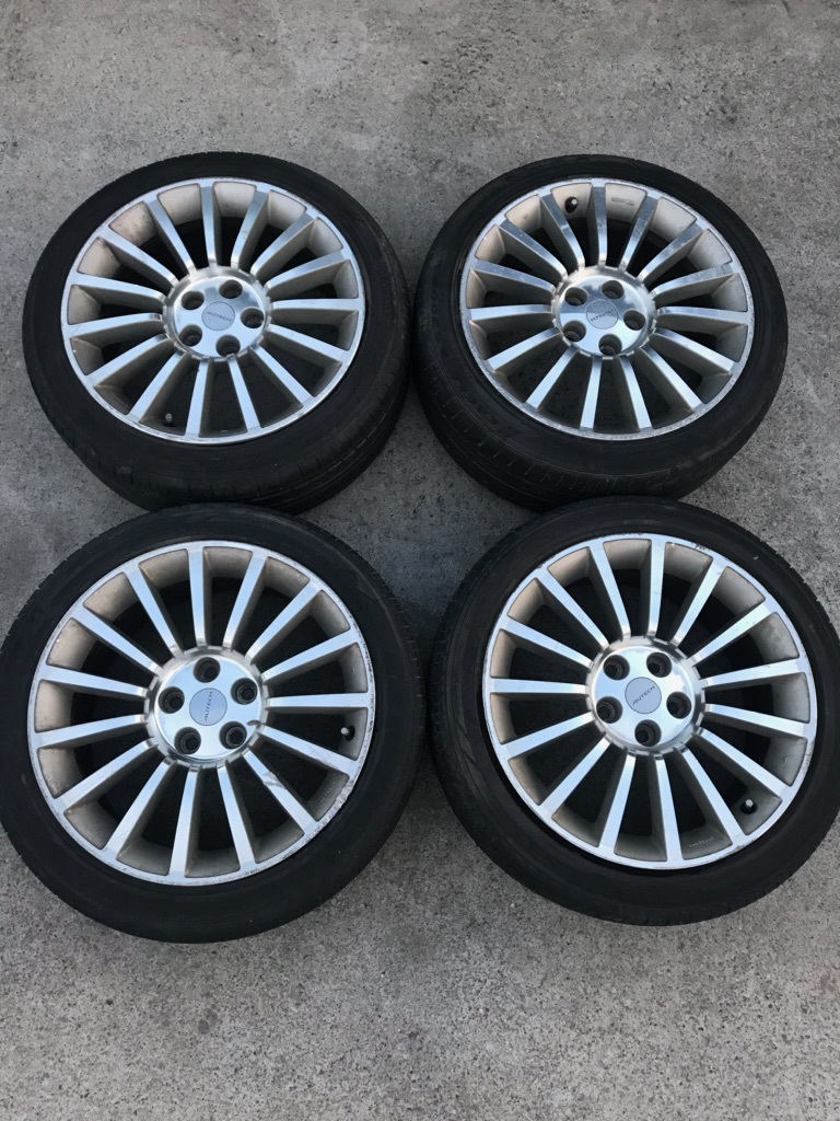 VW フォルクスワーゲン ゴルフ ヴァリアント？ 純正スチール