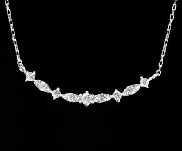 【未使用】極美品✨18金 ホワイトゴールド ハート Y字ネックレス K18WG 極美】【定価28万】限定入荷 18金製 ゴージャス 高純度 天然