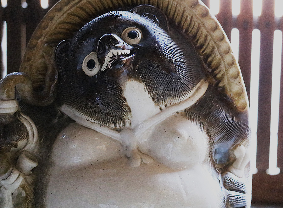 ○○ 信楽焼 狸の置物 傘立て 縁起物 大きさ 約52㎝ たぬき 御利益