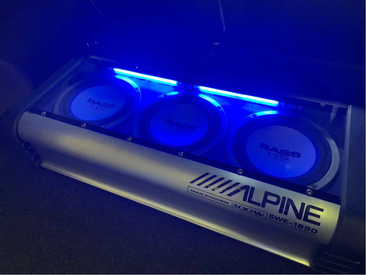 ★即決★ ALPINE アルパイン SWE-1890 パワードサブウーファー チューンアップ ウーハー ■イルミ付パワード・サブウーファー■中古■