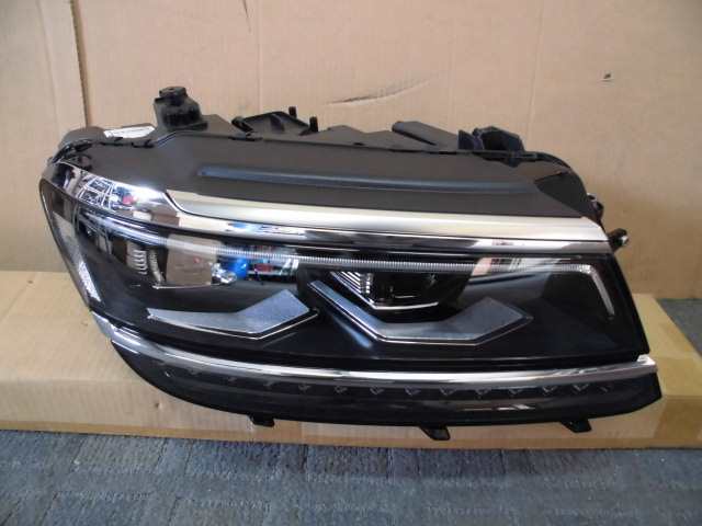 VW ティグアン 5N 右 ヘッドライト 5NC941082 車名 【公式通販】