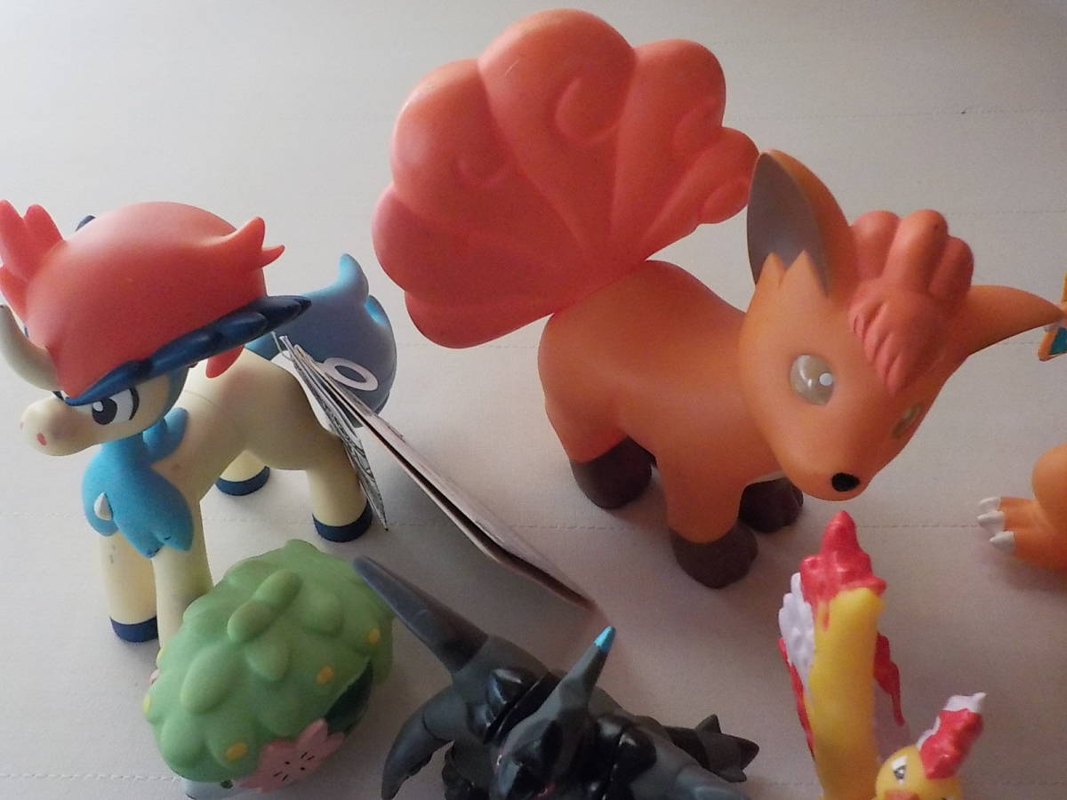 ANA限定盤 そらをとぶピカチュウ モンスターコレクション モンコレ 