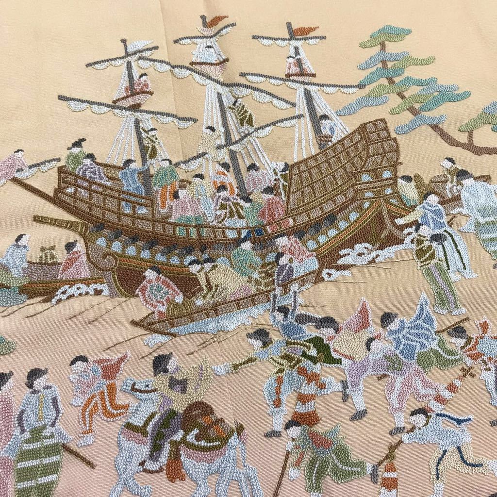 逸品 総相良刺繍 港人物文様の三つ紋色留袖 手刺し刺繍 ぼかし染 未使用品 縮緬 正絹 金糸 共八掛 立ち杏葉紋 相良刺繍 色留袖 -1501-Mサイズのレンタル|きもの365 特選相良刺繍黒留袖 ≪御仕立て上がり・中古美品≫ 「南蛮