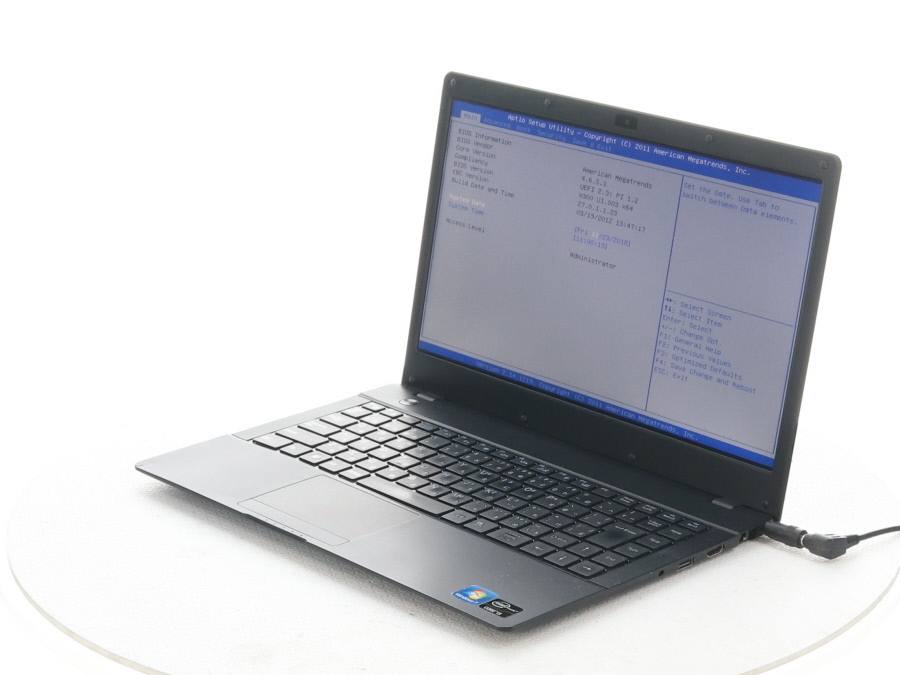 高速Corei5-4200M搭載で超高速サクサク iiyama W550SU Windows10
